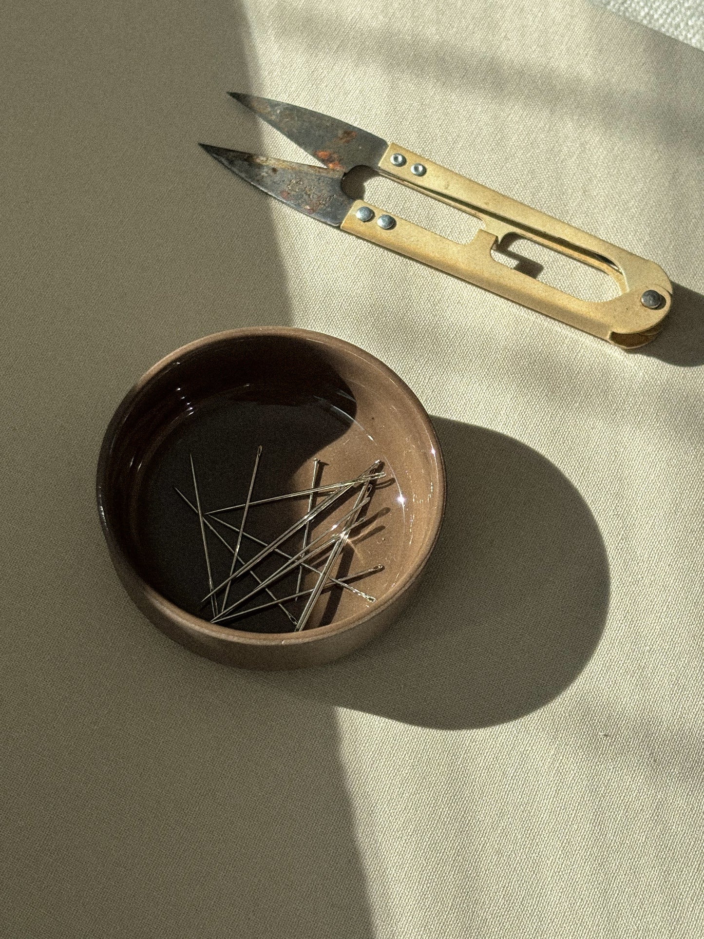 ESSENTIALS CONDIMENT DISH - CHOCOLATE