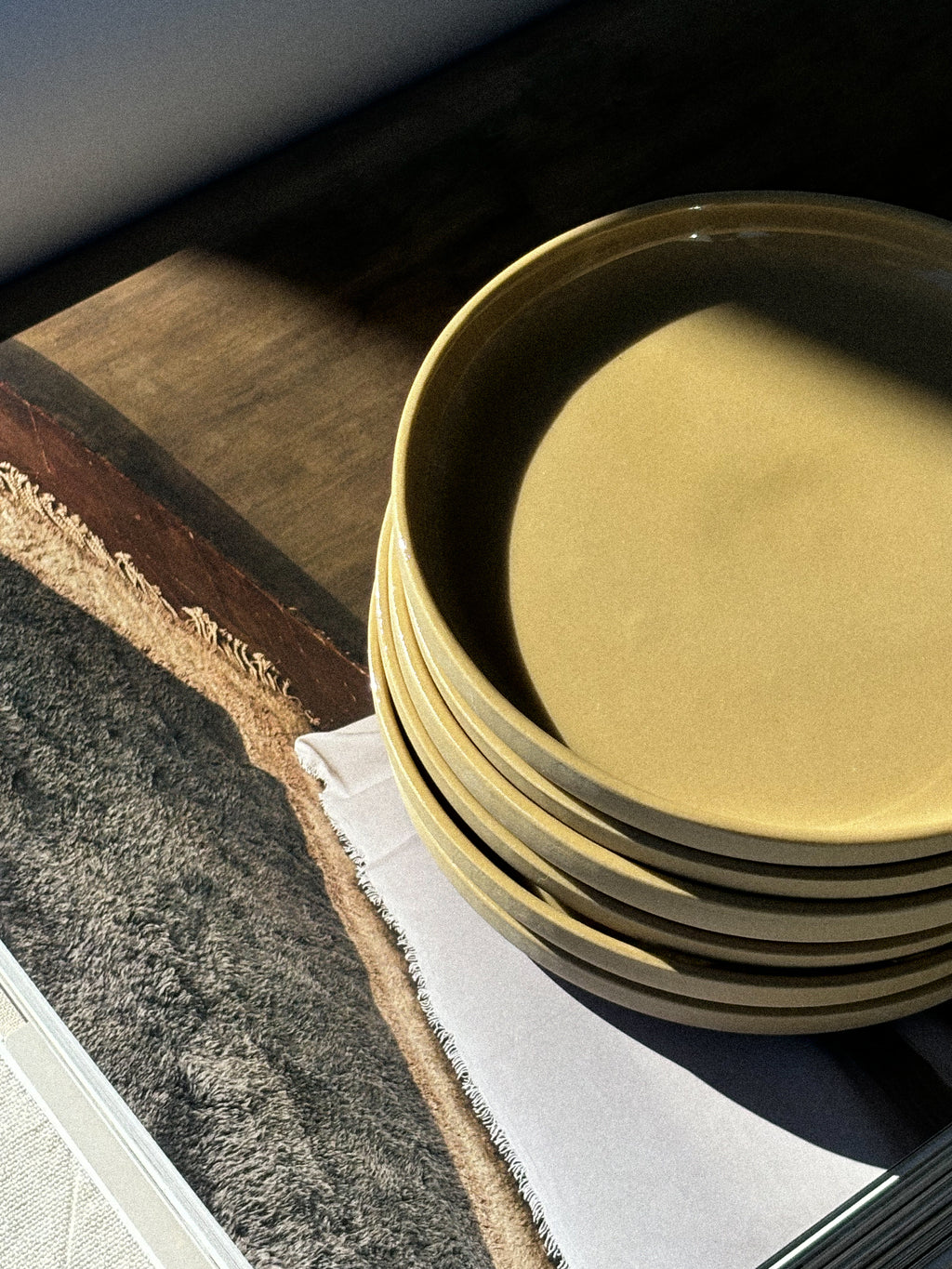 Essentials Plate Small - Honey