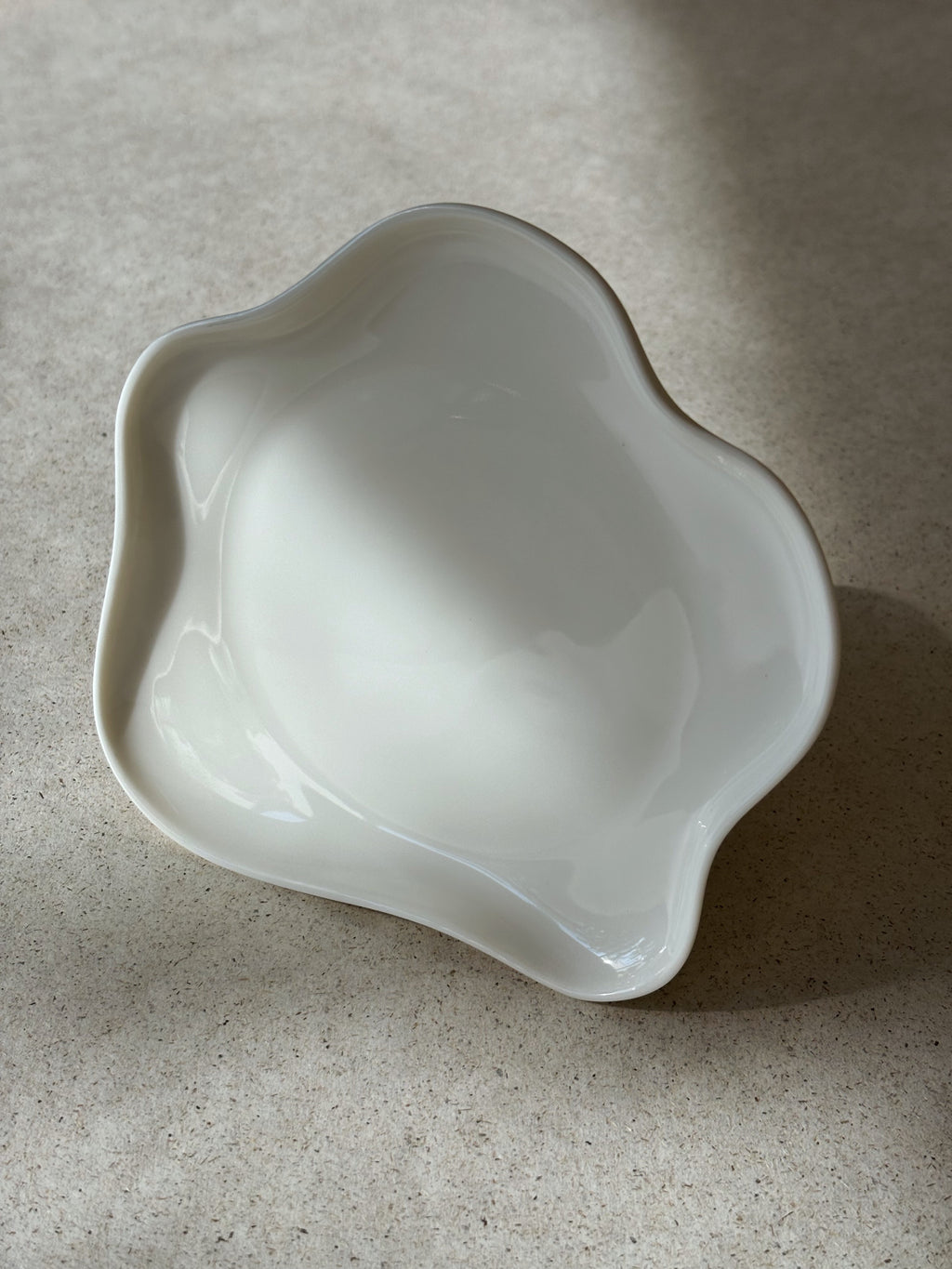 '150' Pastry Plate - Milk
