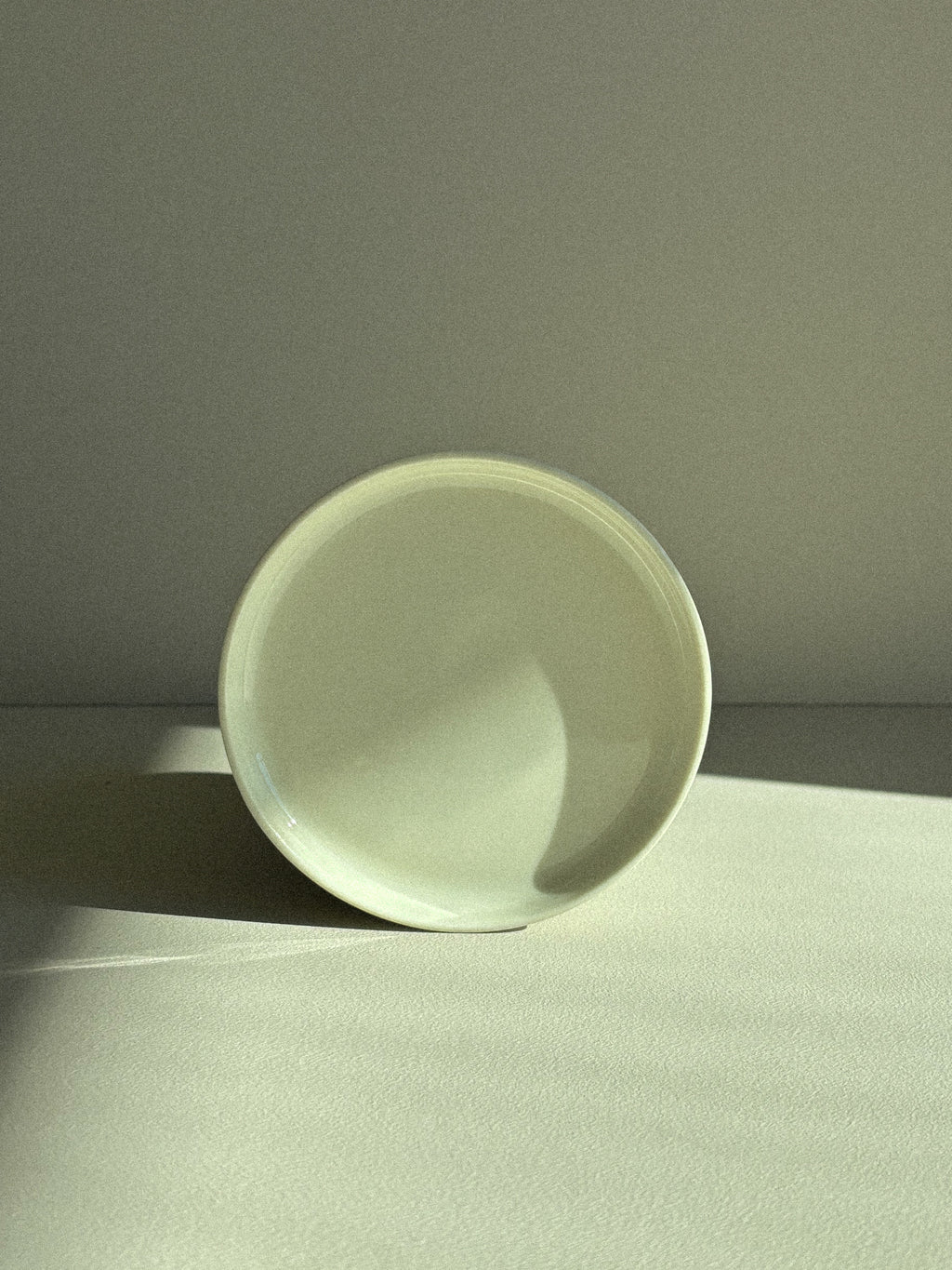 Essentials Plate Small- Linen